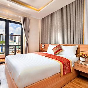 Luna Saigon Hotel - Bui Vien Walking Street